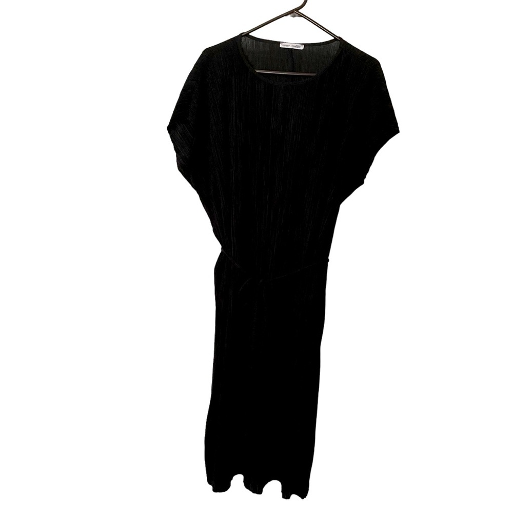 Zara Women’s Black Dress With Belt